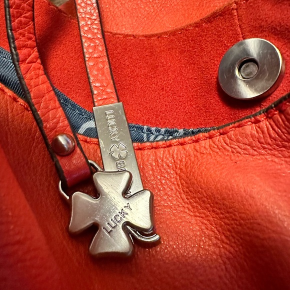 Lucky Brand Front Zip Shoulder
Bags red leather - Picture 8 of 9